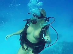 Jenny Scordamaglia Scuba diving naked in Tulum Mexico