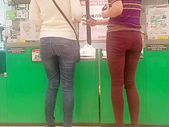 Following for 2 gorgeous butts