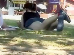 upskirt peludita