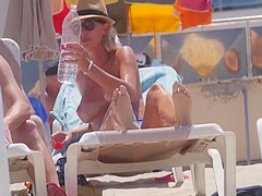 WORTHWHILE MANGOS ON THE BEACH