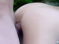 Chinese Schoolgirl Mina Moon Tries American Large Weenie
