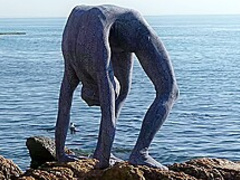Flexi Zentai On The Beach - Watch4Fetish