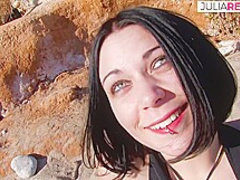 Sexy Cuties Receives Bug Billibongs Sucked On The Beach - JuliaReaves