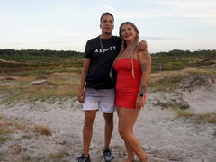 Pair has sex on the beach with a marvelous view