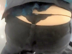 Strap slipped out in a shoe store