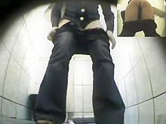 Woman with unshaved crotch spied peeing