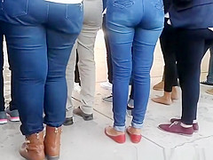 Large booty hottie and smaller wazoo playgirl