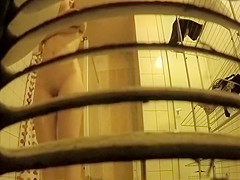 Shower peeping throughout the vent