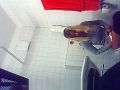 Blond Gal Peeing