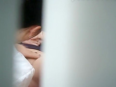 Flawless slit widen on a gyno desk