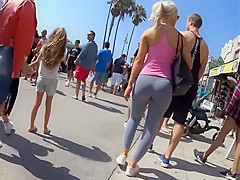 That sexy bubble booty called on me