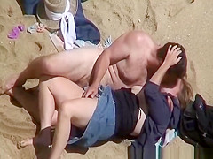 Pair fucking in the beach caught on tape