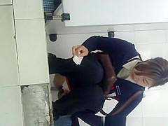 Japanese woman spied in public throne room pissing