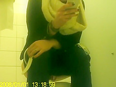 Plump gal's muff spied when that babe voided urine