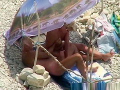 Aged nudist blond strokes her man’s shlong