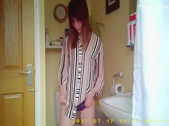 My sister's ally pees and fixes her hair in our baths