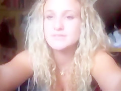 Periscope italian gal with large milk cans