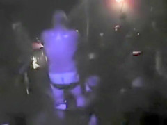 Singer acquires a oral-sex on stage from a concupiscent fan