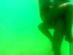 My girlfriend's love tunnel cheats on me underwater