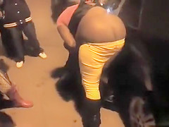 Undressed chocolate butts in the female street fight