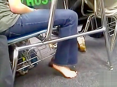 Undressed feet on a playgirl in class are hot