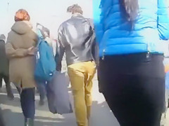 Slutty stud groping a stunningly glamorous beauty in the bus