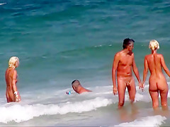 Vignettes on a stripped beach 33