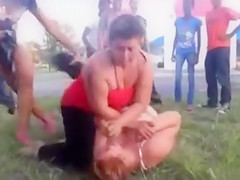 Bulky ladies beating every other up