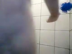 Spy Camera Bare Woman Filmed in the Shower