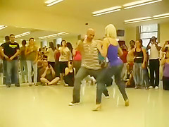 Modern dance demonstration for the class