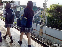 levantado faldas de schoolgirl HD