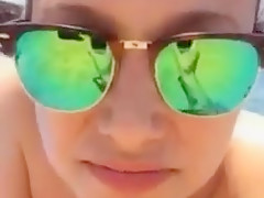 two chicas espanolas en una playa nudista en vivo