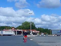 Gummipuppe Monique - TV Parkplatznutte mit female mask