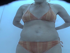 Wild Beach, Non-Professional, Changing Room Episode