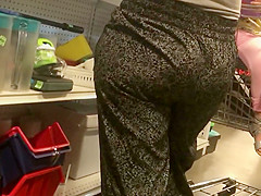 Goodwill Hunting: Jiggly Lalin Girl & Legal Age Teenager PAWG