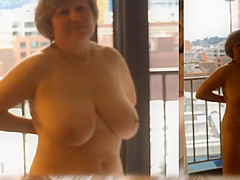 Mamma is Hawt in Seattle, by MarieRocks