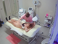 in the angel salon, shave your hair