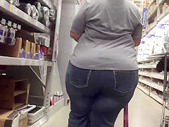 SSBBW Swarthy Massive Arse in Jeans