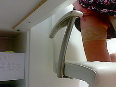 MASTURBATE AT WORK : DAY 23 :SPY BELOW MY PETTICOAT