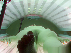 eighteen yo Gal came to Public Solarium with Hidden Cams