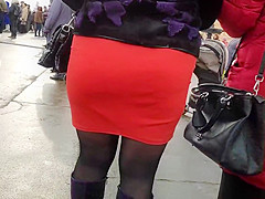 Moist asses blond milfs in constricted skirts
